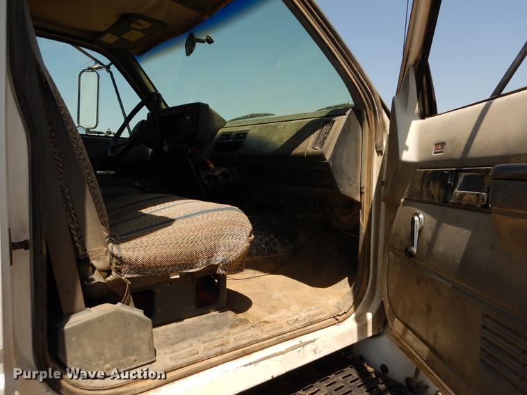 image for item DC8697 1993 GMC TopKick C6500 dump truck