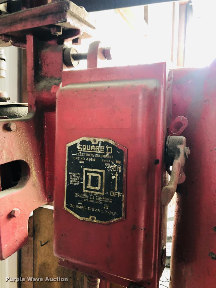 image for item DC8700 Canedy-Otto drill press