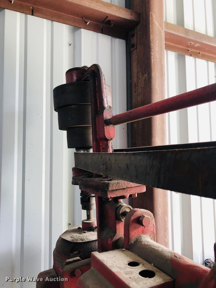 image for item DC8700 Canedy-Otto drill press