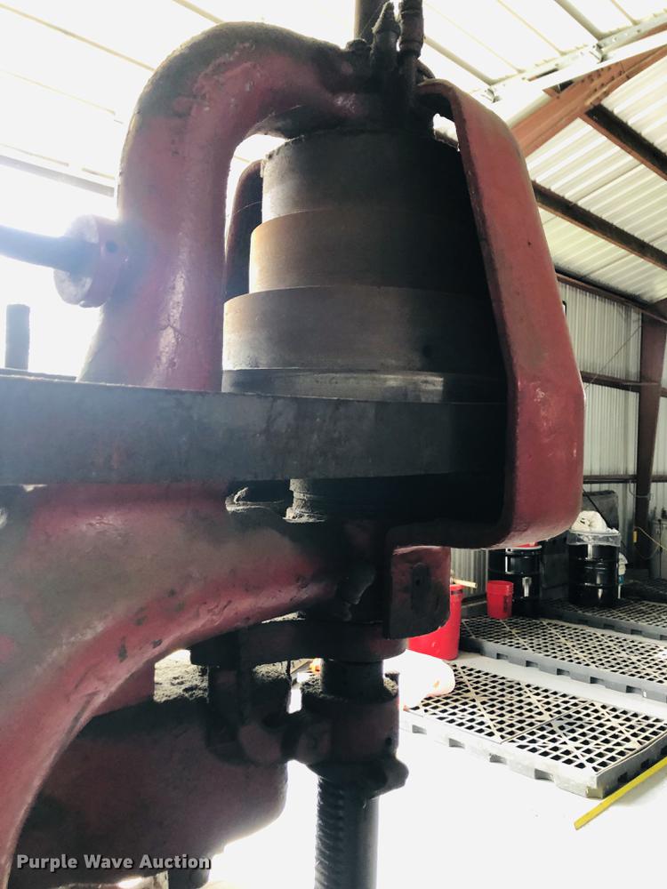 image for item DC8700 Canedy-Otto drill press