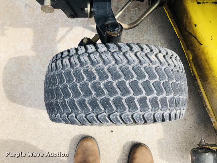 image for item DC8701 1996 John Deere 445 lawn mower