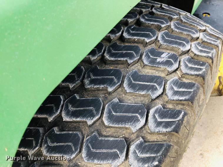 image for item DC8701 1996 John Deere 445 lawn mower