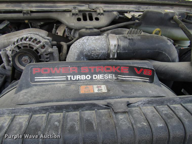 image for item DD3006 2006 Ford F350 Super Duty Crew Cab pickup truck cab and chassis