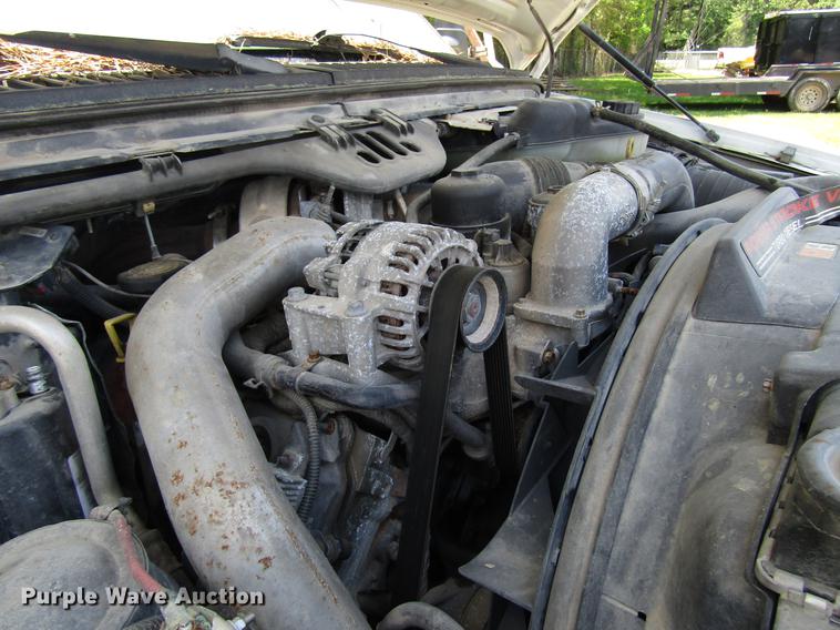 image for item DD3006 2006 Ford F350 Super Duty Crew Cab pickup truck cab and chassis