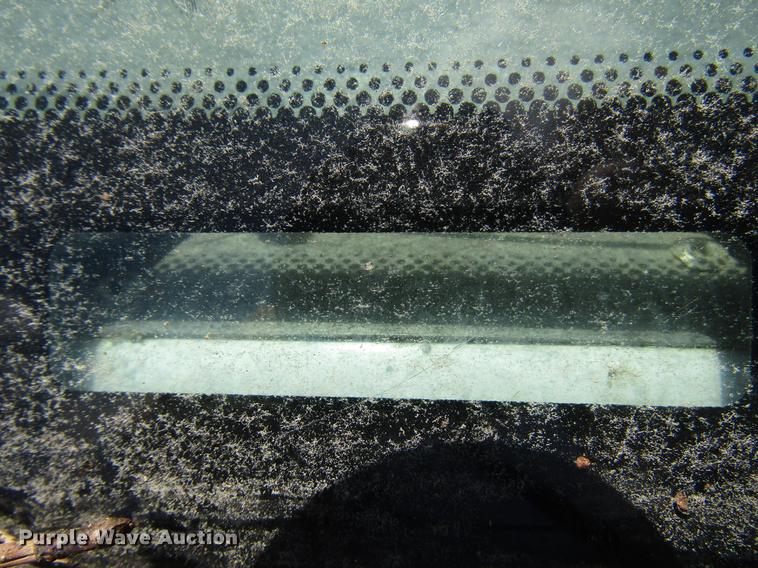 image for item DD3006 2006 Ford F350 Super Duty Crew Cab pickup truck cab and chassis