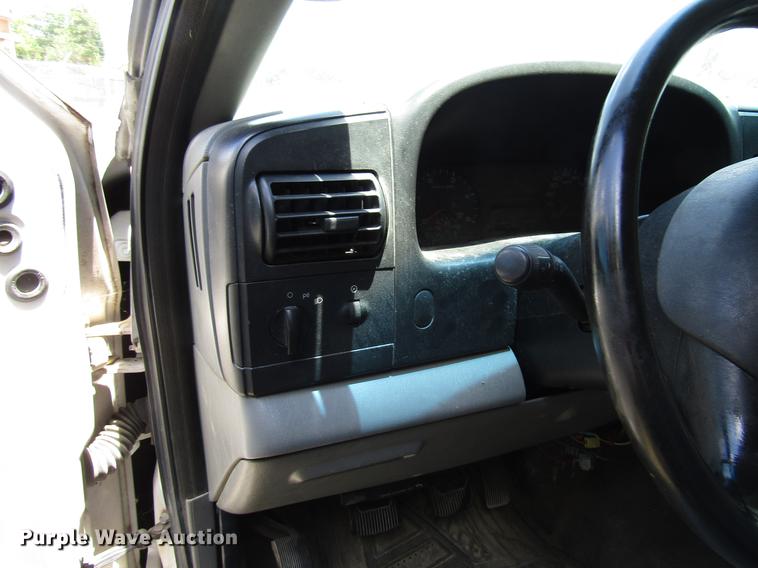 image for item DD3007 2006 Ford F350 Super Duty pickup truck