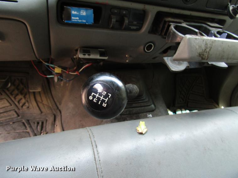 image for item DD3007 2006 Ford F350 Super Duty pickup truck