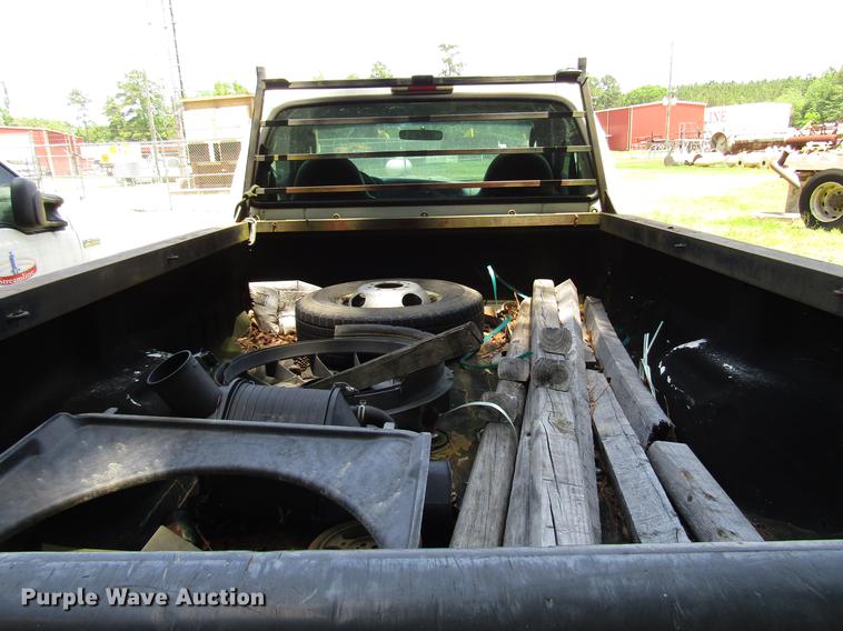 image for item DD3007 2006 Ford F350 Super Duty pickup truck