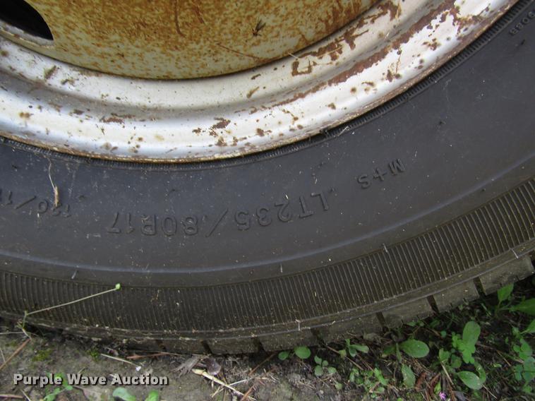 image for item DD3007 2006 Ford F350 Super Duty pickup truck