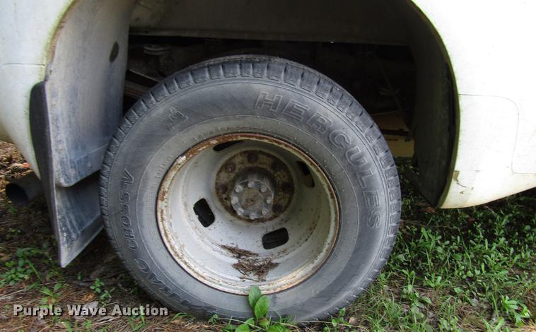 image for item DD3007 2006 Ford F350 Super Duty pickup truck