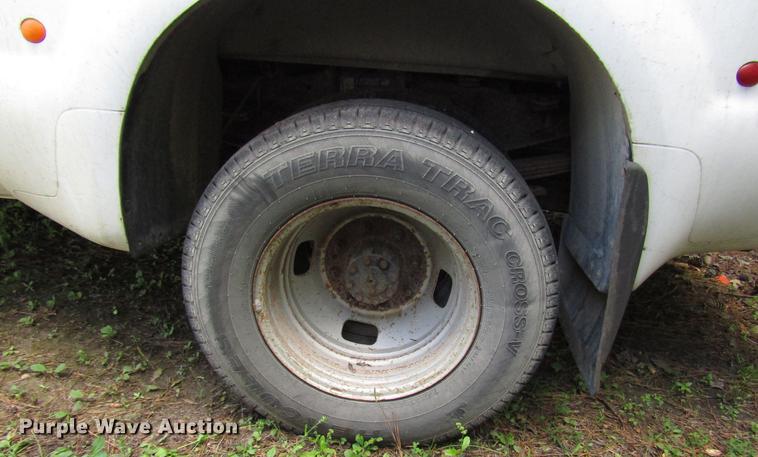 image for item DD3007 2006 Ford F350 Super Duty pickup truck