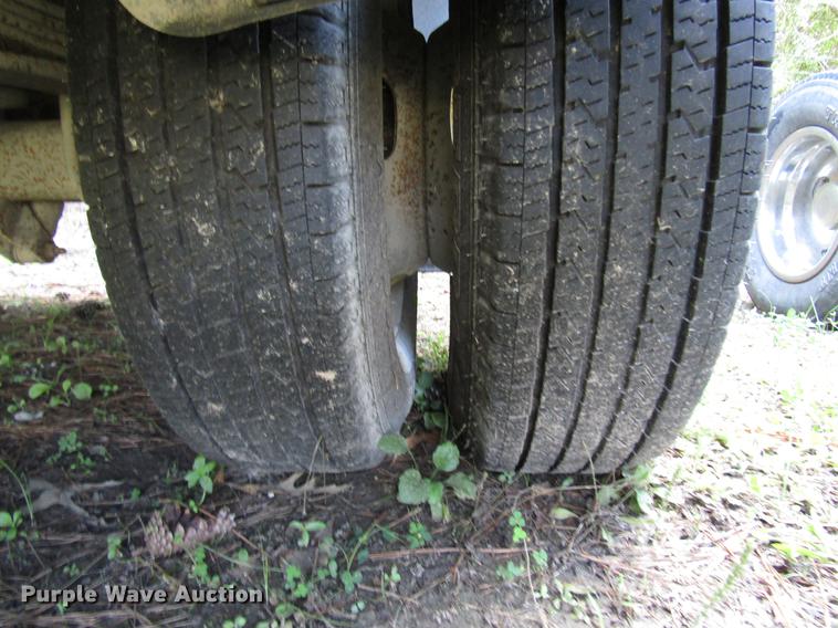 image for item DD3007 2006 Ford F350 Super Duty pickup truck