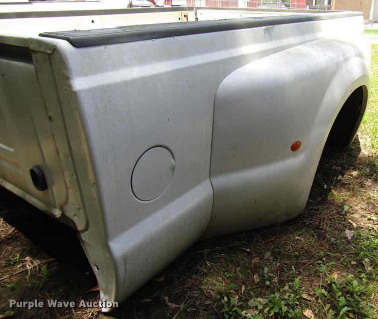 image for item DD3009 Ford F350 pickup truck bed