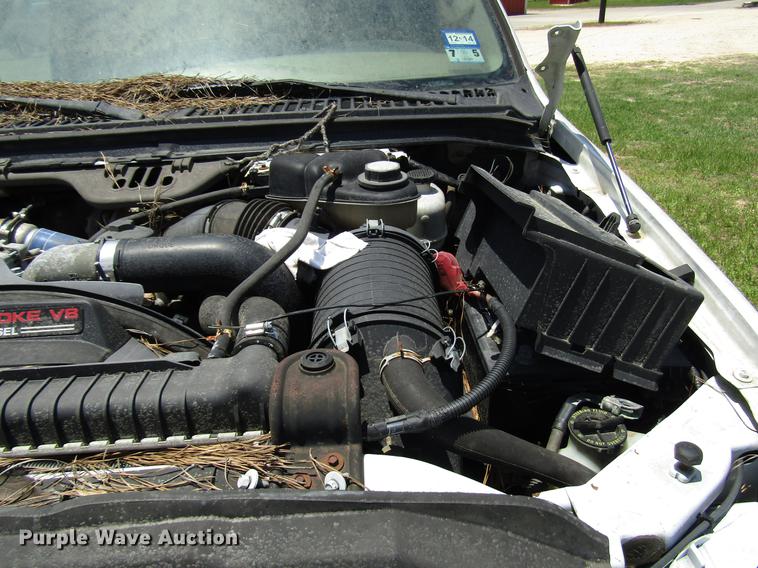 image for item DD3011 2005 Ford F350 Super Duty Crew Cab pickup truck