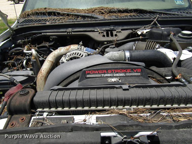 image for item DD3011 2005 Ford F350 Super Duty Crew Cab pickup truck