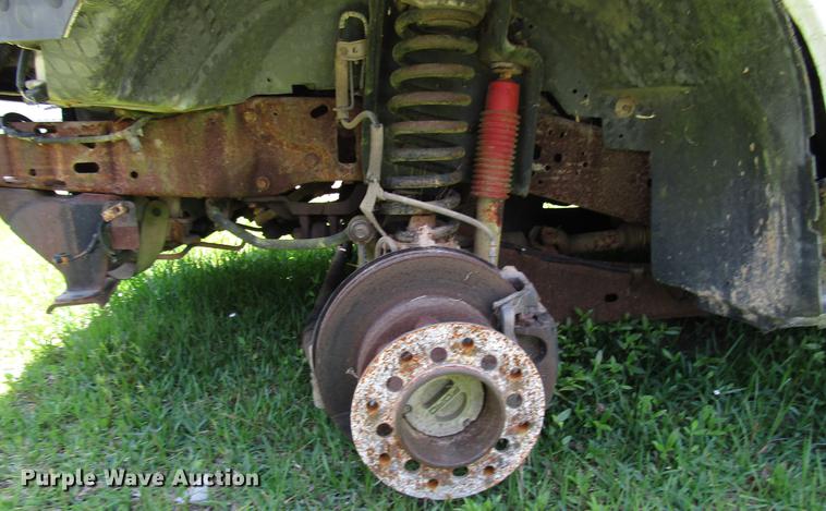 image for item DD3011 2005 Ford F350 Super Duty Crew Cab pickup truck