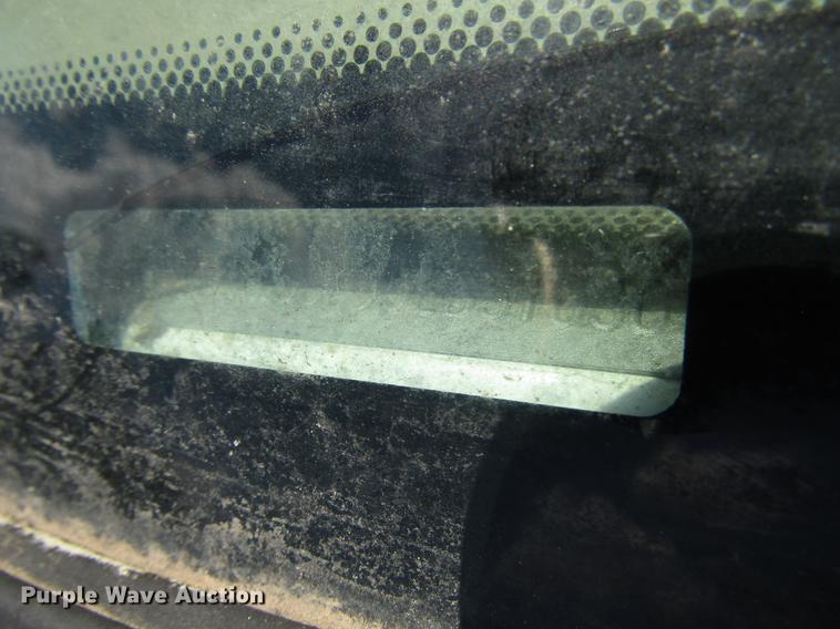 image for item DD3011 2005 Ford F350 Super Duty Crew Cab pickup truck