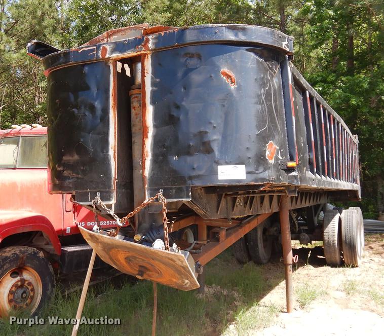 image for item DD3013 1978 Lufkin end dump trailer