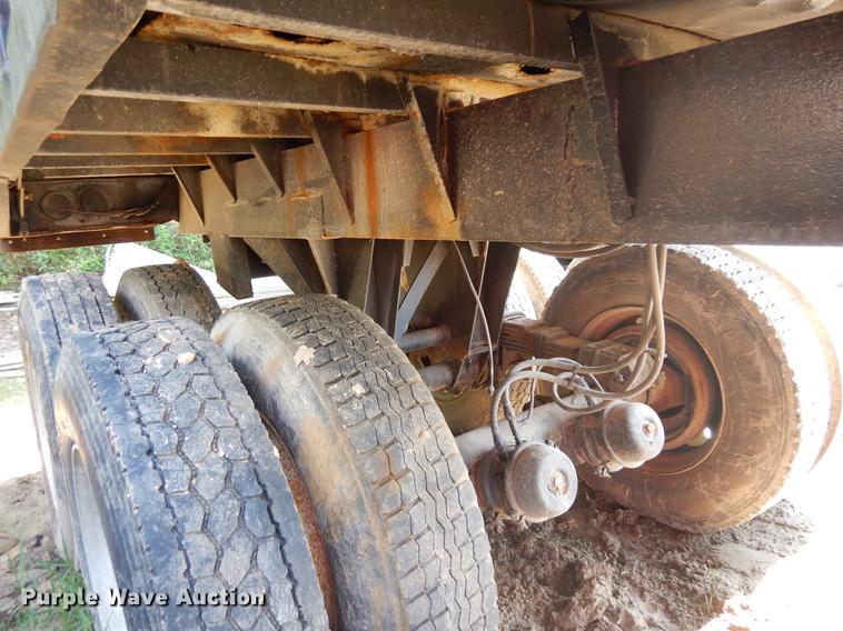 image for item DD3013 1978 Lufkin end dump trailer