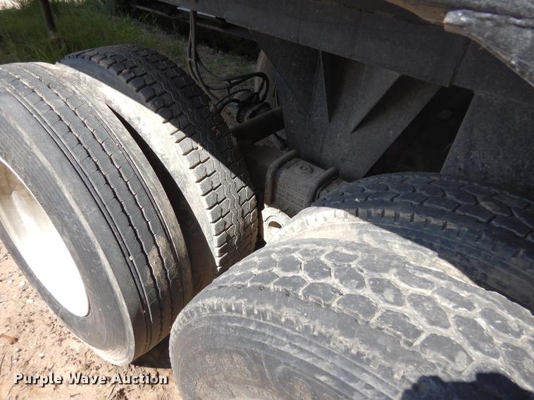 image for item DD3013 1978 Lufkin end dump trailer