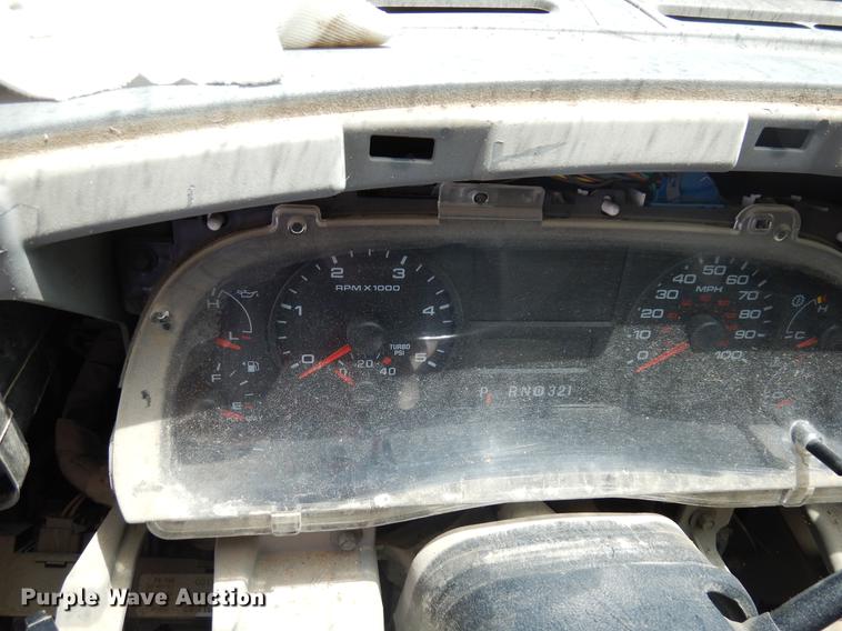 image for item DD3014 2006 Ford F350 Super Duty Crew Cab pickup truck