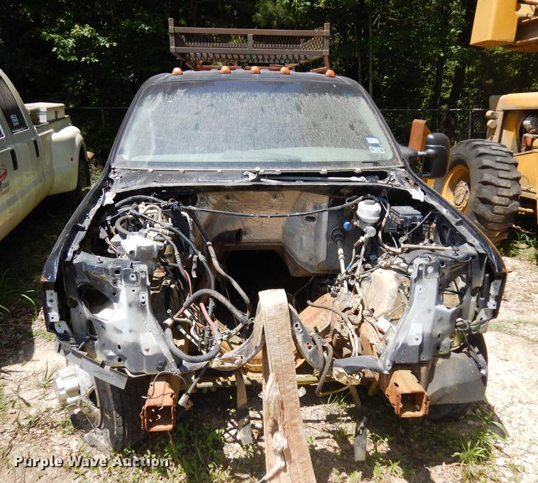 image for item DD3015 1999 Ford F350 Super Duty Crew Cab pickup truck