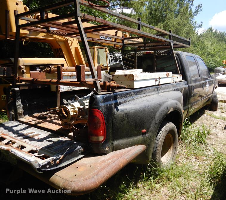 image for item DD3015 1999 Ford F350 Super Duty Crew Cab pickup truck