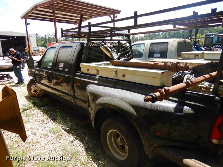 image for item DD3015 1999 Ford F350 Super Duty Crew Cab pickup truck