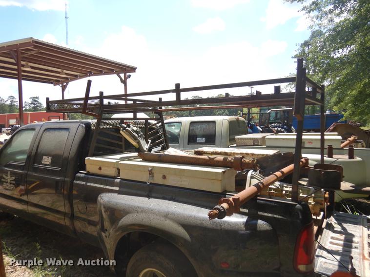 image for item DD3015 1999 Ford F350 Super Duty Crew Cab pickup truck