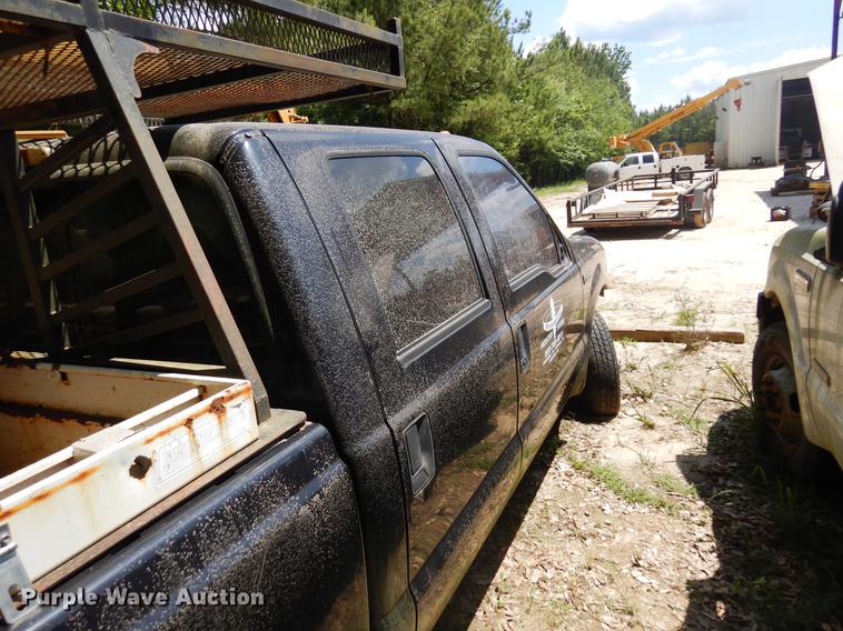 image for item DD3015 1999 Ford F350 Super Duty Crew Cab pickup truck