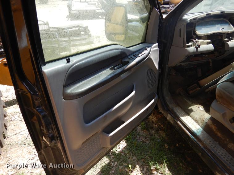 image for item DD3015 1999 Ford F350 Super Duty Crew Cab pickup truck