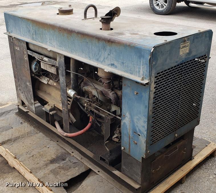 Miller Big 20 welder in Kansas City, MO Item DD4720 sold Purple Wave