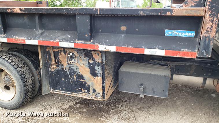 image for item DD4723 1993 Ford F700 dump truck