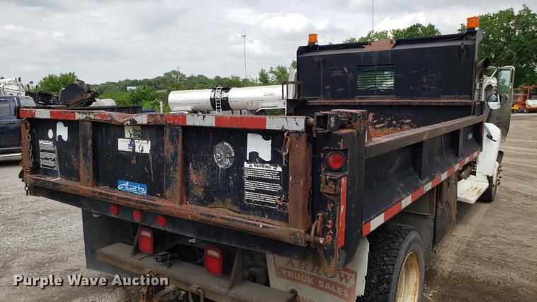 image for item DD4723 1993 Ford F700 dump truck