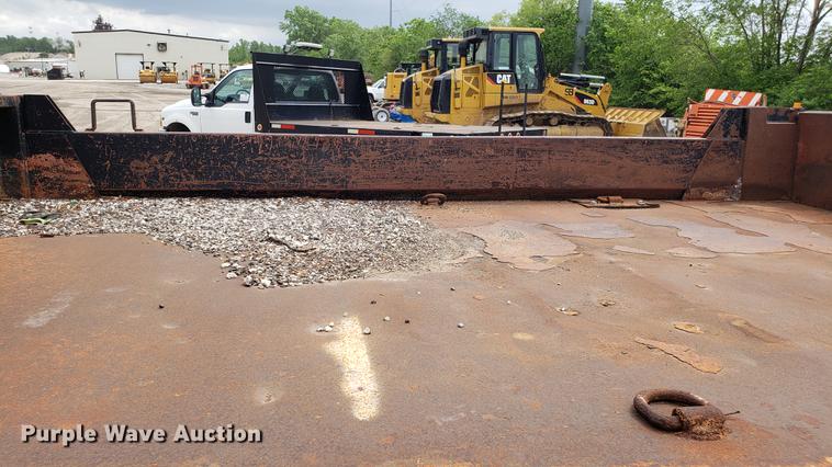 image for item DD4723 1993 Ford F700 dump truck