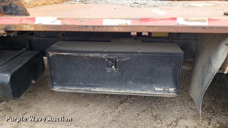 image for item DD4723 1993 Ford F700 dump truck