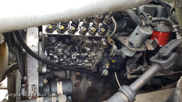 image for item DD4723 1993 Ford F700 dump truck