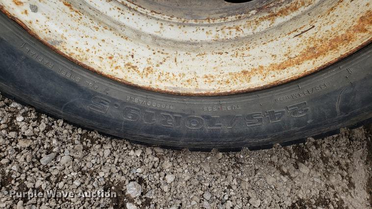 image for item DD4723 1993 Ford F700 dump truck