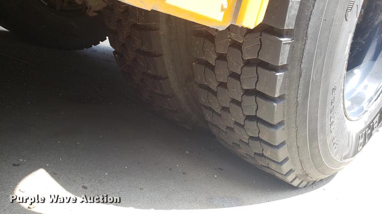 image for item DD4738 2011 Freightliner B2 Thomas school bus