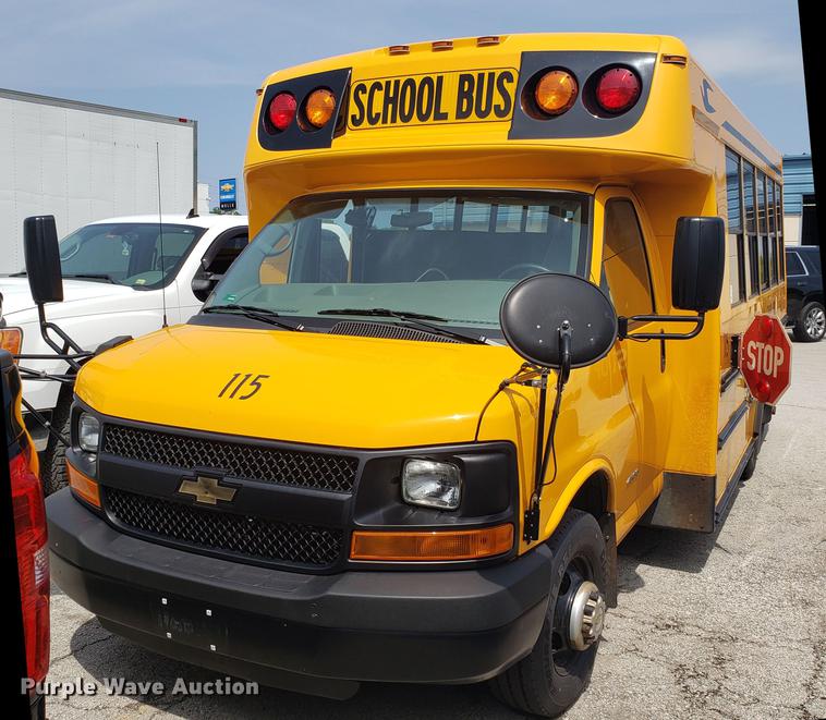 image for item DD4739 2012 Chevrolet Express G4500 shuttle bus