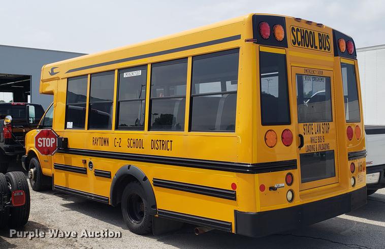 image for item DD4739 2012 Chevrolet Express G4500 shuttle bus