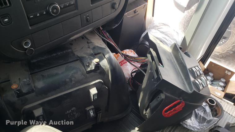 image for item DD4739 2012 Chevrolet Express G4500 shuttle bus