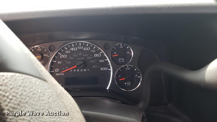 image for item DD4739 2012 Chevrolet Express G4500 shuttle bus