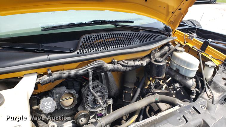 image for item DD4739 2012 Chevrolet Express G4500 shuttle bus