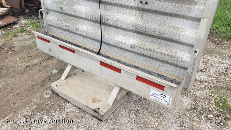 image for item DD4746 Merritt aluminum headache rack