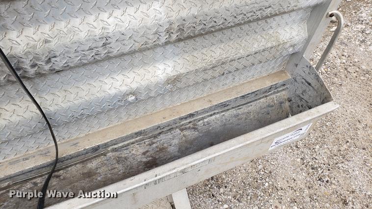 image for item DD4746 Merritt aluminum headache rack