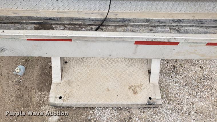 image for item DD4746 Merritt aluminum headache rack