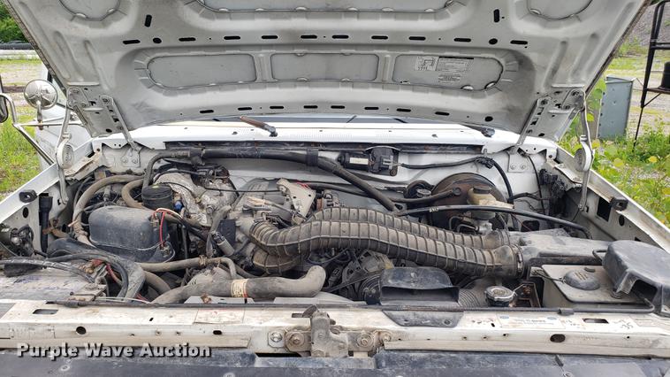 image for item DD4747 1995 Ford F350 flatbed pickup truck