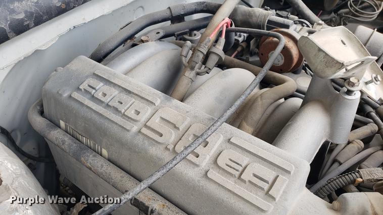 image for item DD4747 1995 Ford F350 flatbed pickup truck