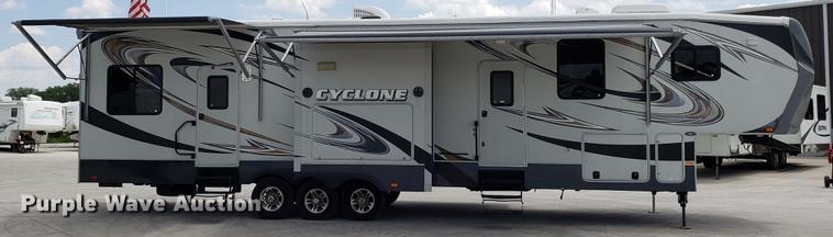 image for item DD4757 2012 Heartland Cyclone HD toy hauler camper